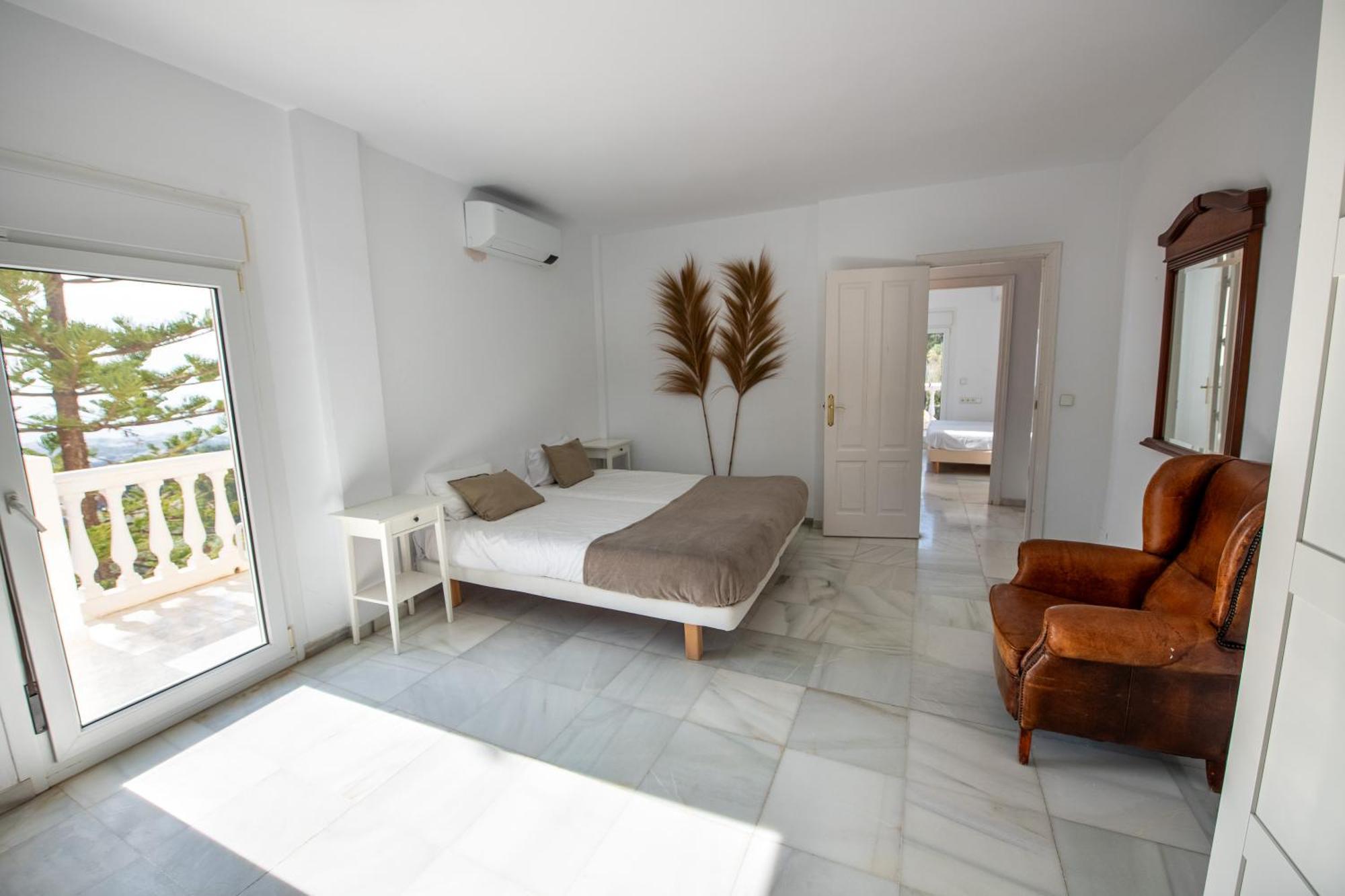 Gran Villa Con Vistas Al Mar Y Piscina Privada Málaga Eksteriør billede