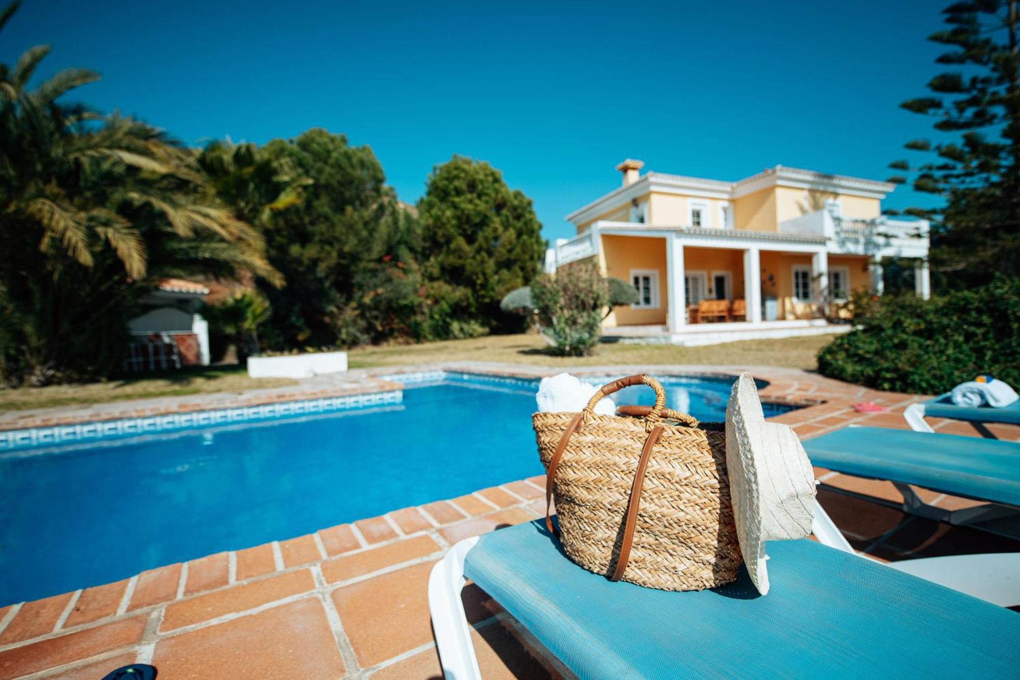 Gran Villa Con Vistas Al Mar Y Piscina Privada Málaga Eksteriør billede